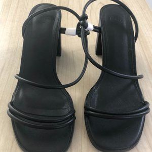 urban outfitters fiona heels never worn size 8